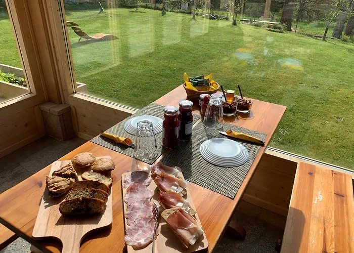 Alojamento de Acomodação e Pequeno-almoço Lorichiamo Lorica