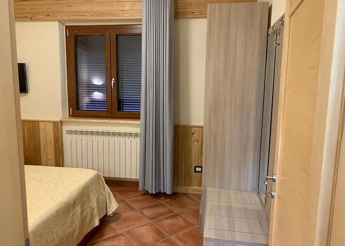 Lorichiamo 3* Lorica